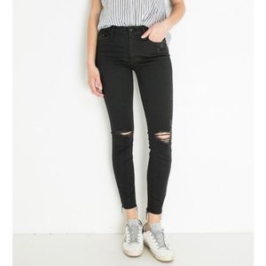 MOTHER The Looker Ankle Fray Straight Leg Jeans in Guilty As Sin - Size 27